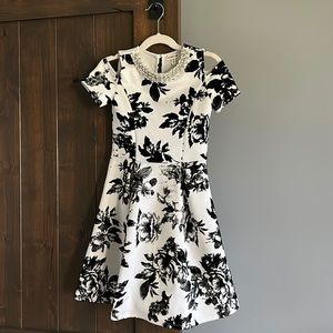 Girls | Black and White Cold Shoulder | Holiday Dress | Size 7